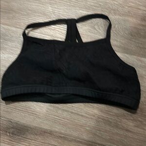 Super cute Beyond Yoga sports bra